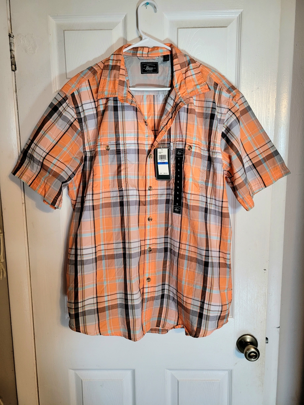Bass Men’s Orange and White Plaid Short-Sleeve Button-Down Shirt